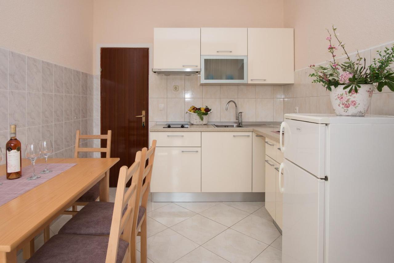 Topic Apartments Vodice Eksteriør bilde