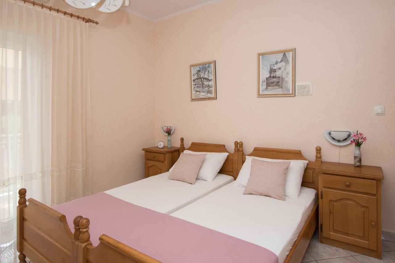 Topic Apartments Vodice Eksteriør bilde