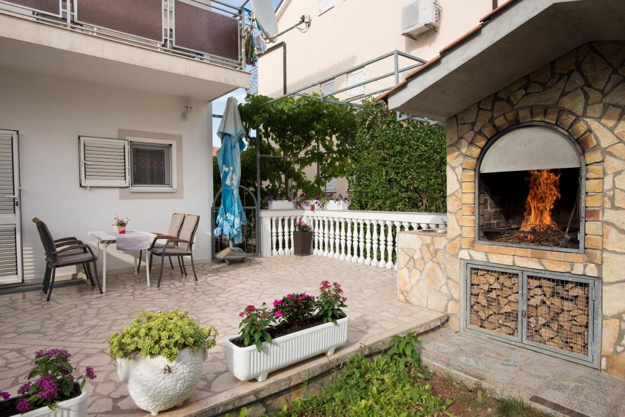 Topic Apartments Vodice Eksteriør bilde
