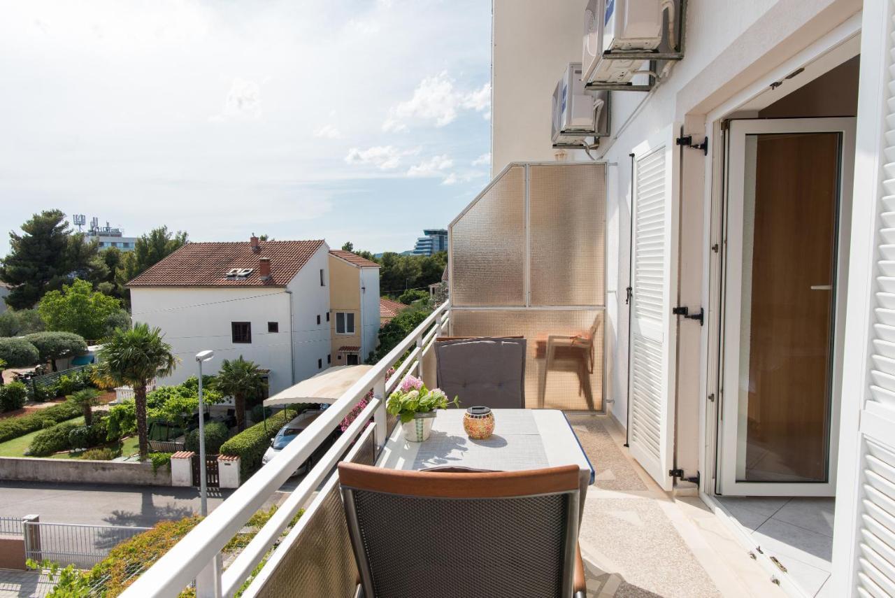 Topic Apartments Vodice Eksteriør bilde