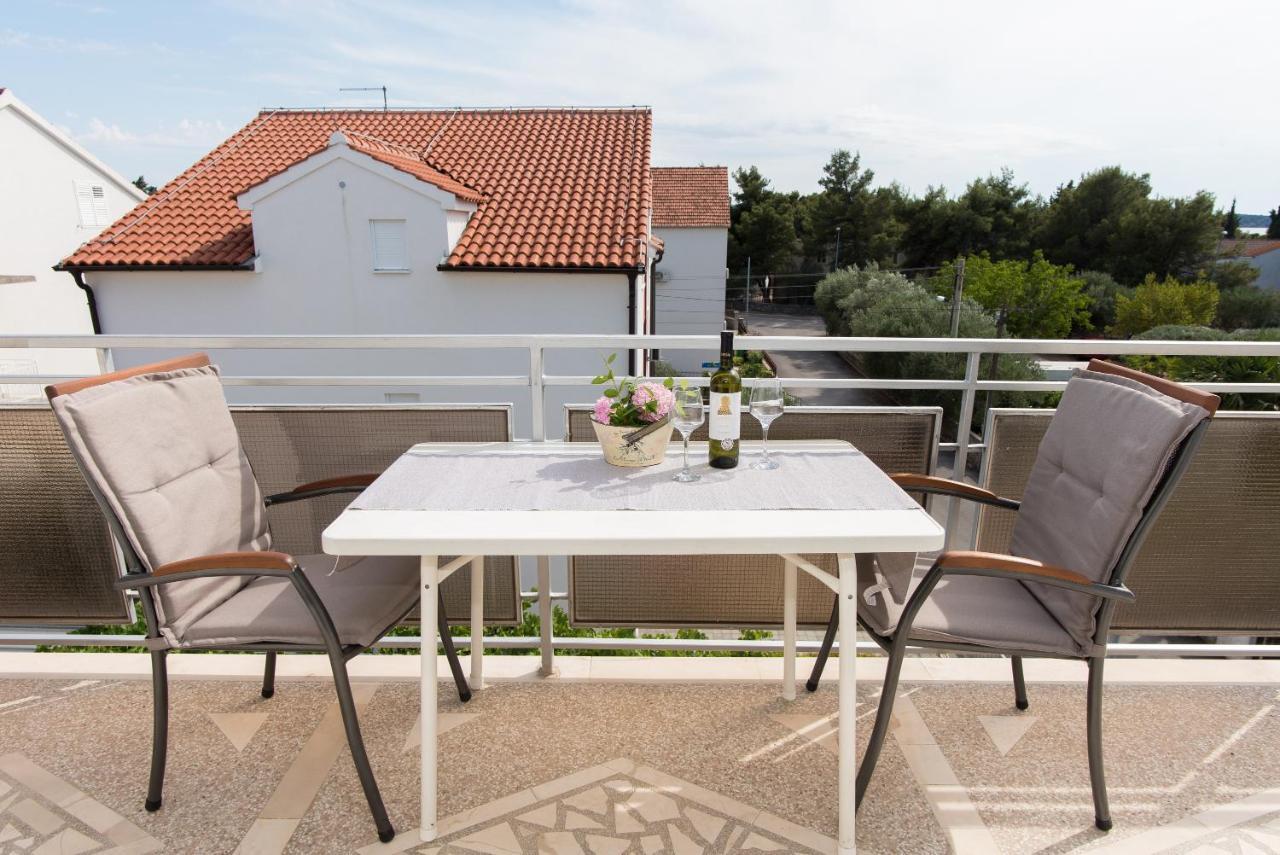 Topic Apartments Vodice Eksteriør bilde