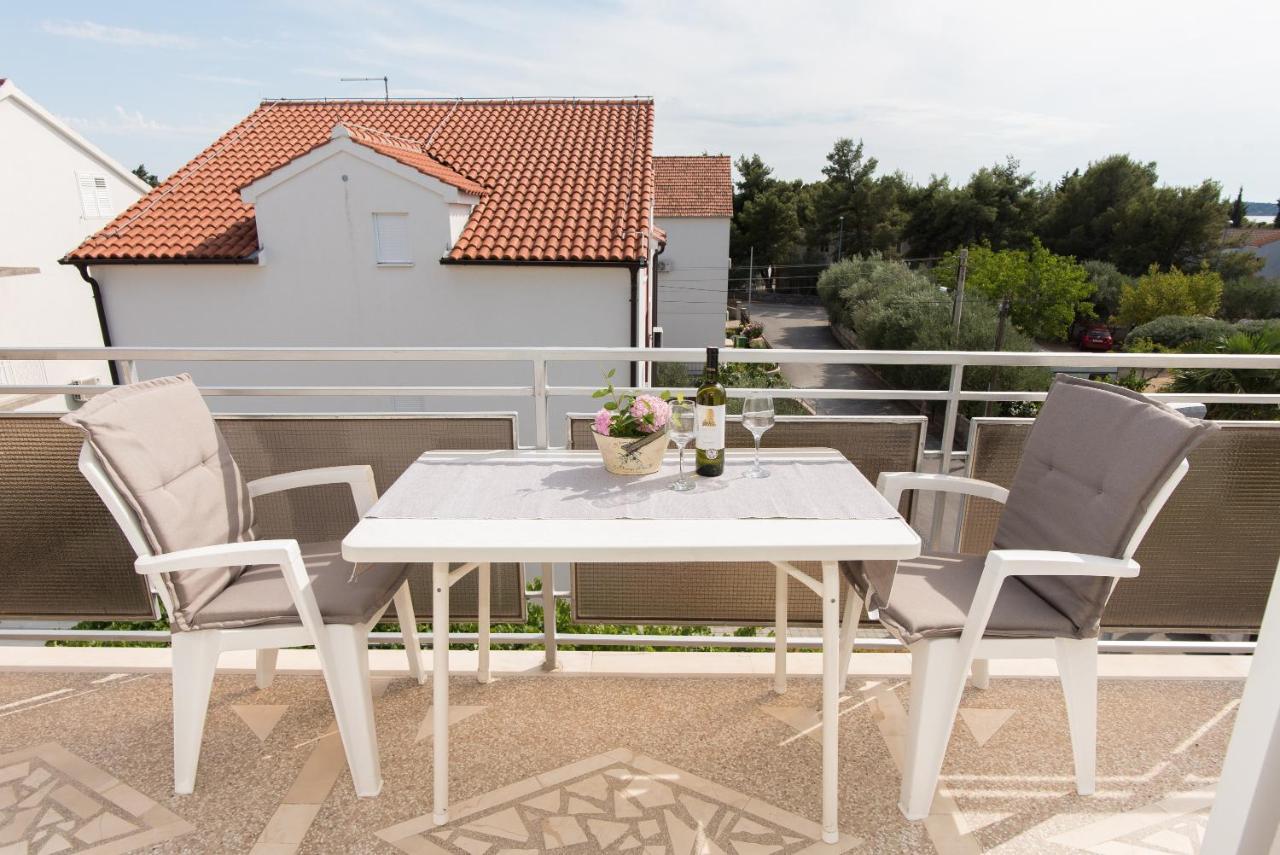 Topic Apartments Vodice Eksteriør bilde