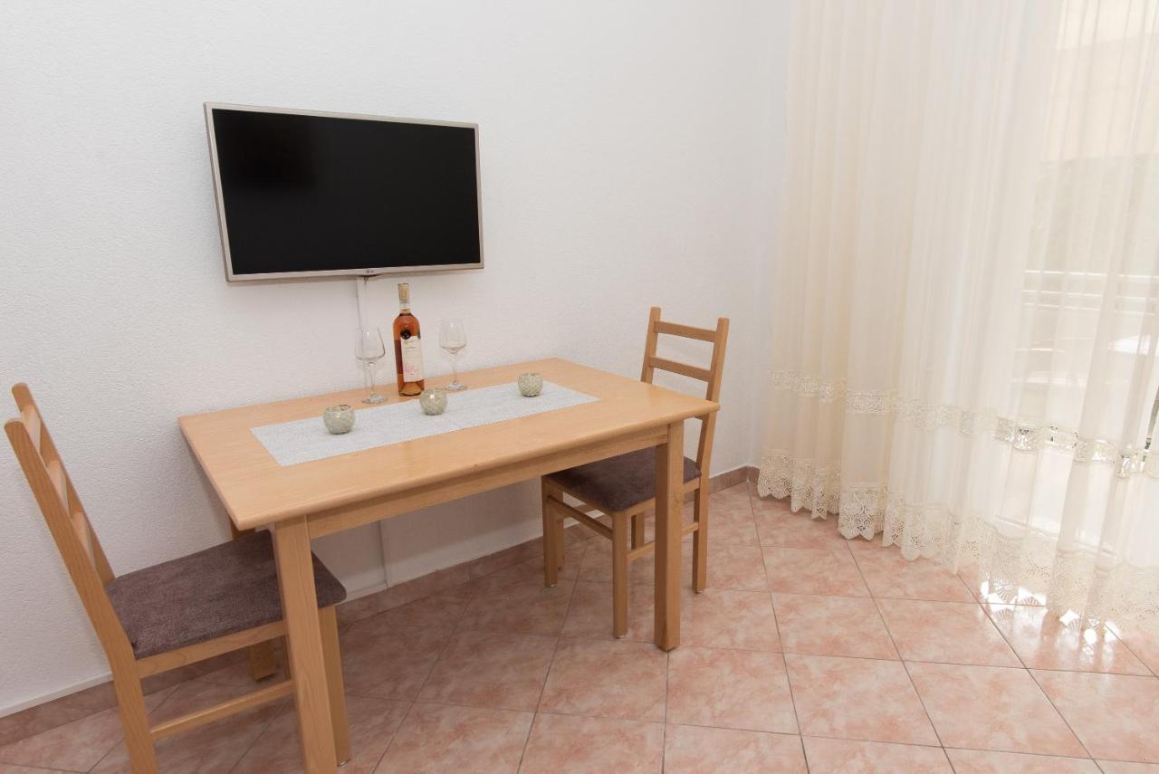 Topic Apartments Vodice Eksteriør bilde