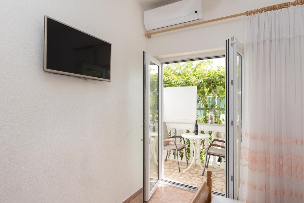 Topic Apartments Vodice Eksteriør bilde