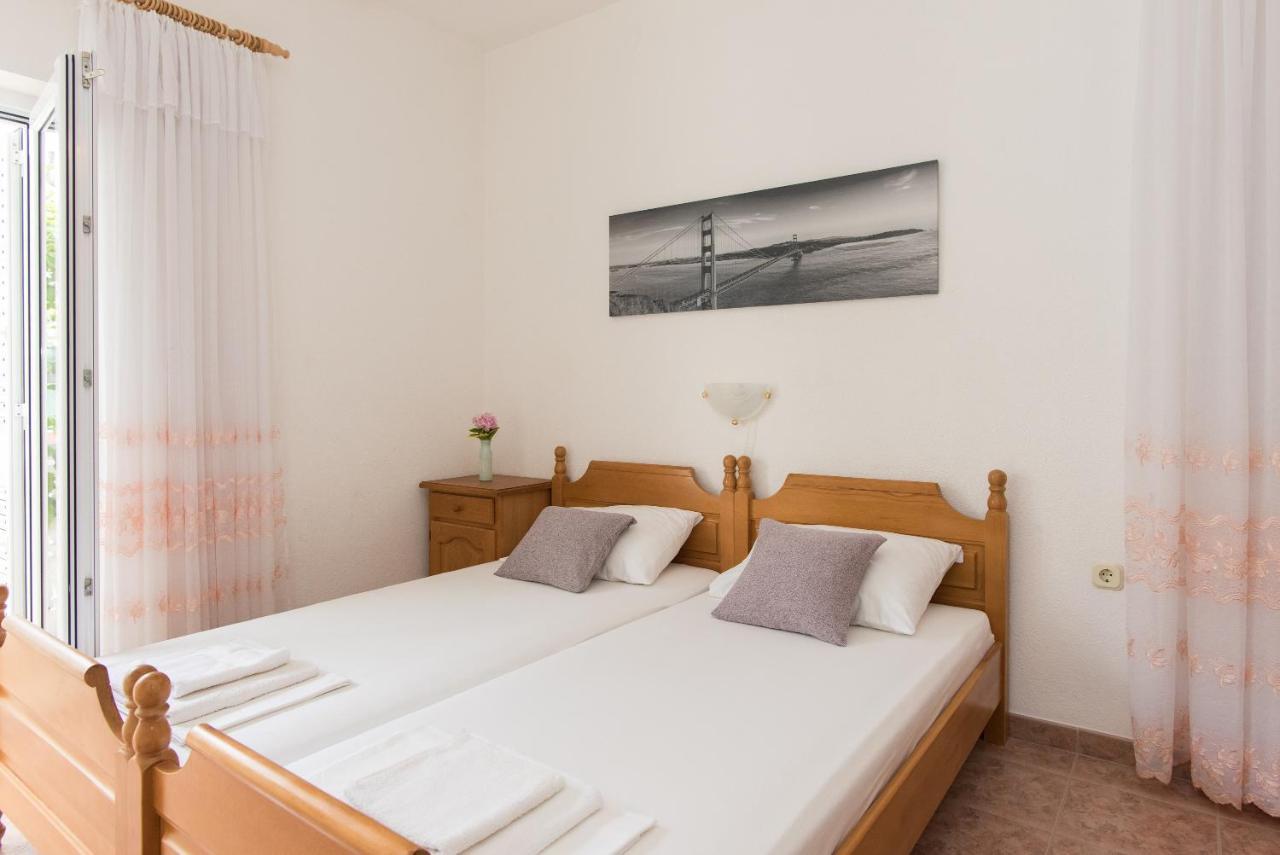 Topic Apartments Vodice Eksteriør bilde