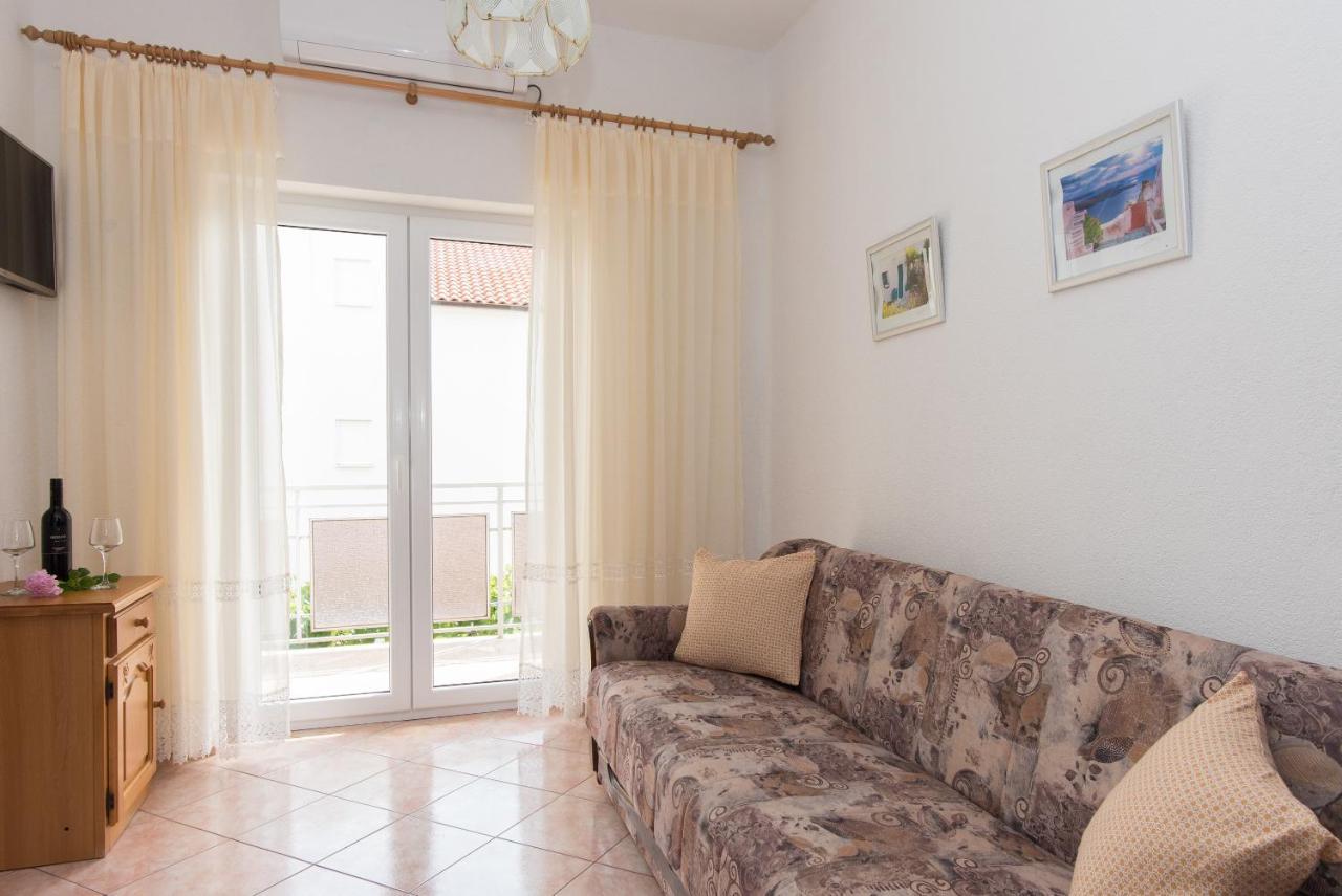 Topic Apartments Vodice Eksteriør bilde