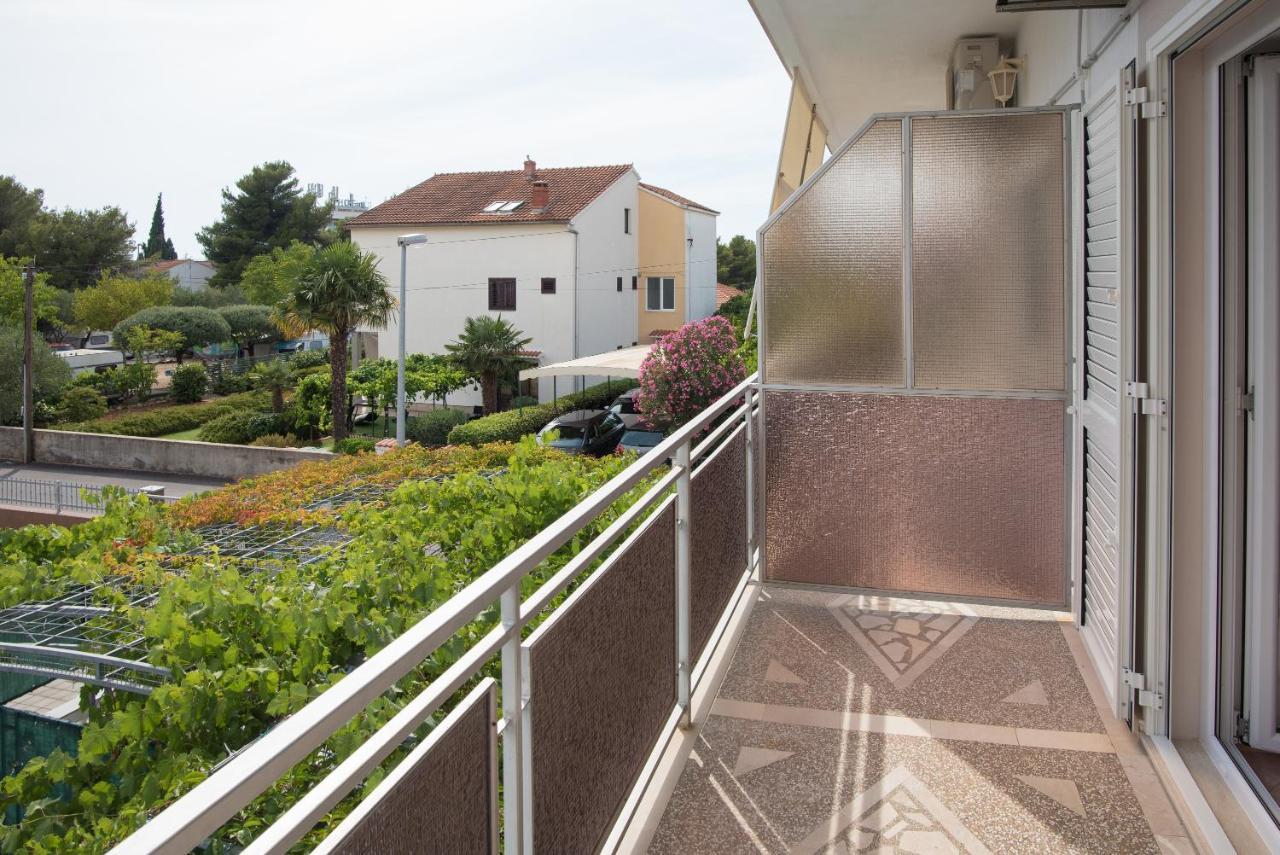 Topic Apartments Vodice Eksteriør bilde