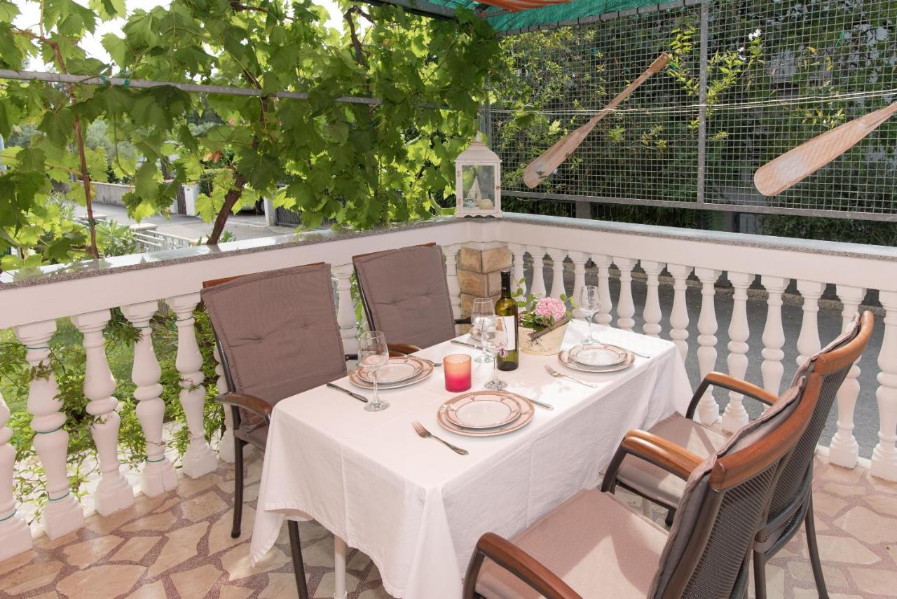 Topic Apartments Vodice Eksteriør bilde