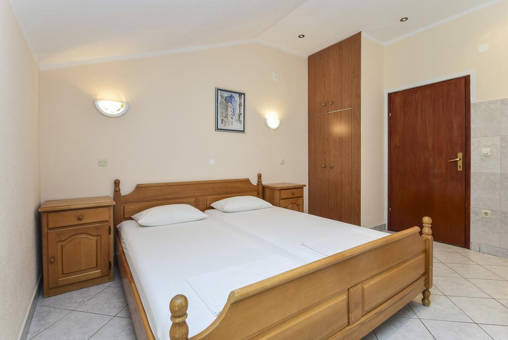 Topic Apartments Vodice Eksteriør bilde