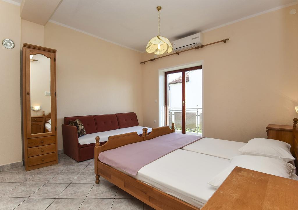 Topic Apartments Vodice Eksteriør bilde